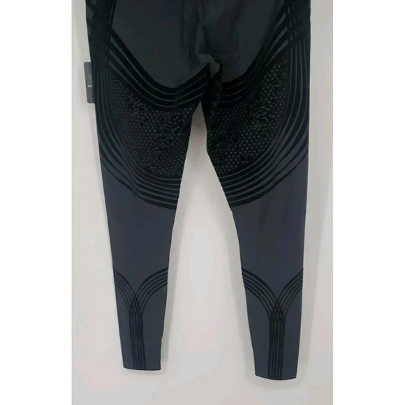 Savage X Fenty Sport Leggings Women's Black Flocked Artwork US 2X NWT - Picture 8 of 9